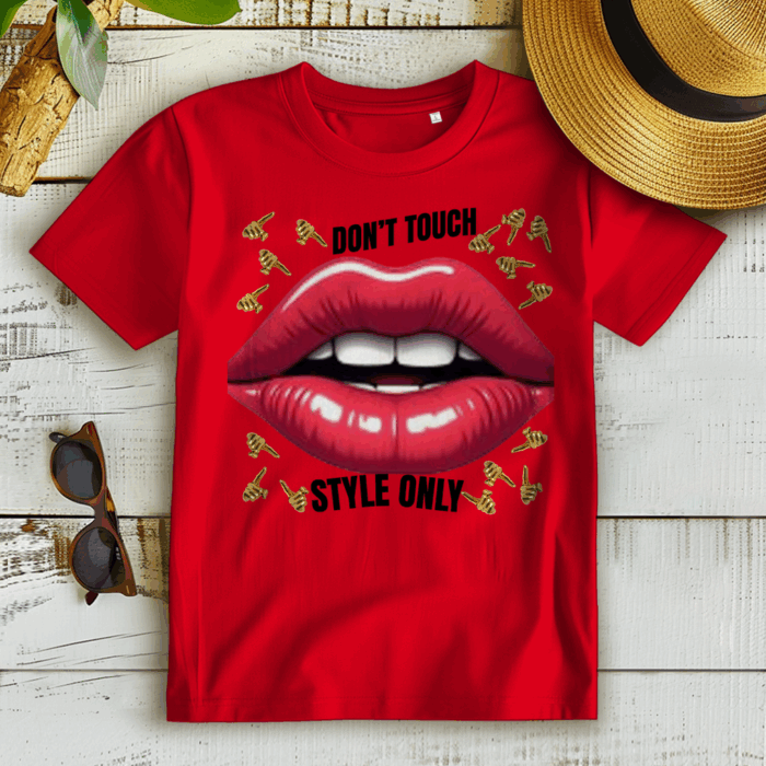 Don't Touch – Style Only | Statement shirt with lips & gold design – Bild 11