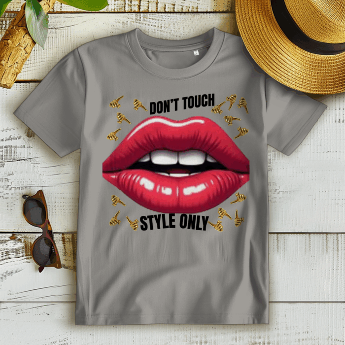 Don't Touch – Style Only | Statement shirt with lips & gold design – Bild 13